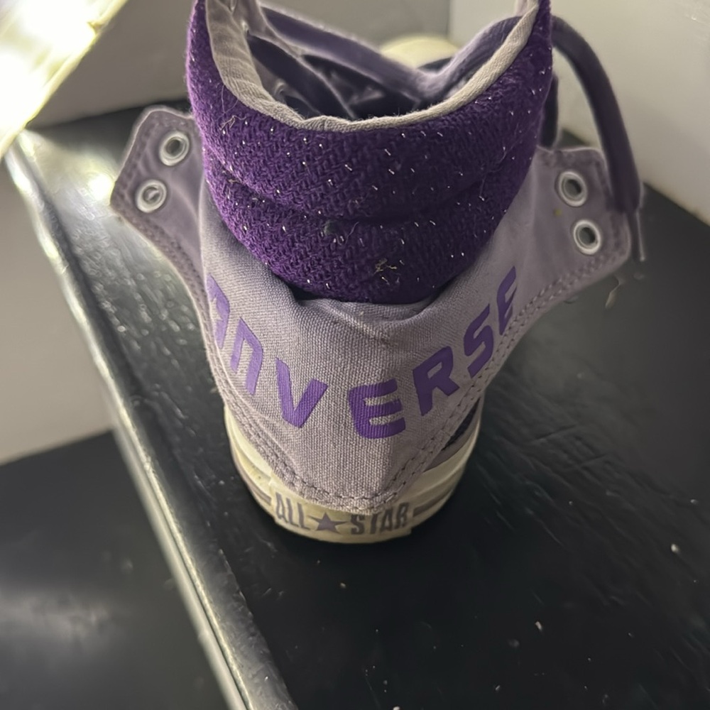 Women’s size 8 purple Converse high tops - Picture 4 of 11